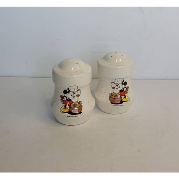 Treasures Craft Disney Chef Mickey Mouse Ceramic Salt and Pepper Shakers - Picture 1 of 5